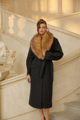 Fable Siyah Kürk Yaka Uzun Tweed Palto