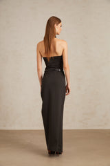 Uranie Siyah Büzgülü Boyundan Bağlı Uzun Elbise