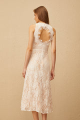 Kiraz Beyazı Açık Sırtlı Çiçekli Dantel Midi Elbise