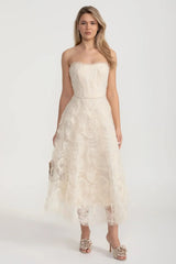 Straplez Dantel Elbise, Dar Korse ve Çiçek Motifli - Fildiş