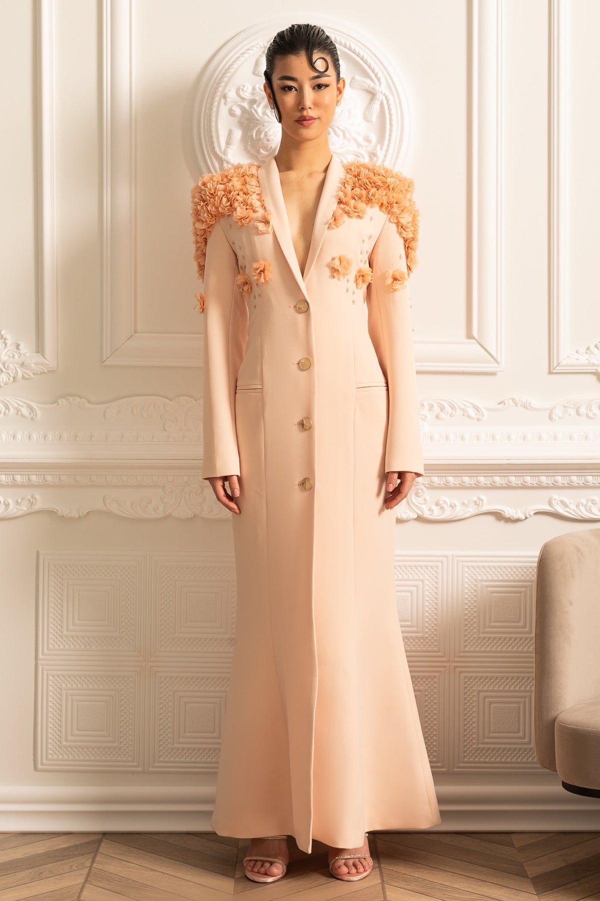 Kontrast Çiçekli Omuz ve Sırt Vurgulu Uzun Palto