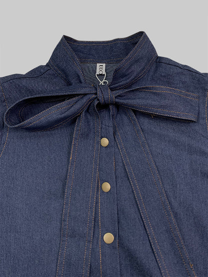 Uzun Kollu Yakalı Düğmeli Bluz