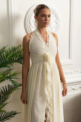 Rozet Bağcık Detaylı Fırfırlı Askılı Uzun Elbise - Fildişi